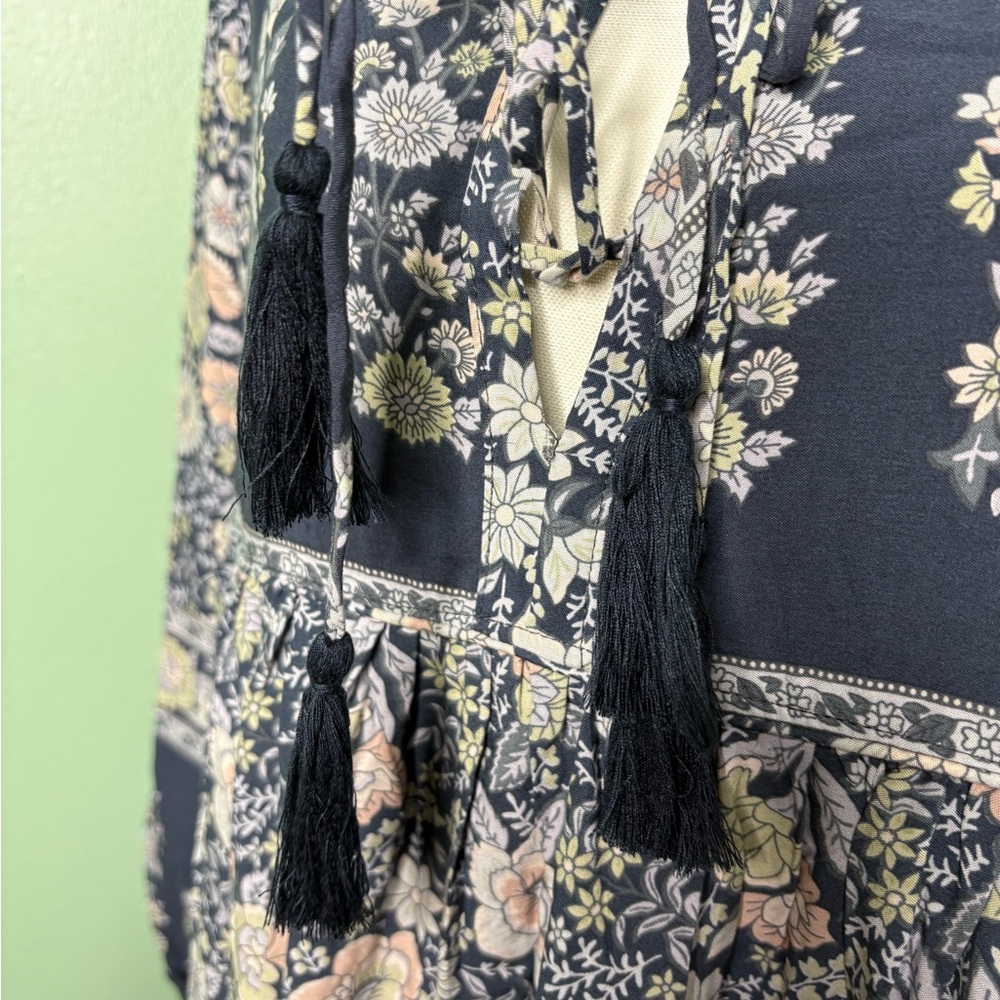 nwt R Vivimos boho Elegant Floral Long Sleeve Dress - Navy and Cream medium - Picture 16 of 17